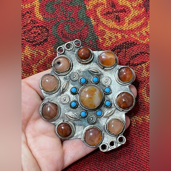 Antique Chinese Tibetan Silver Copper
Carnelian Cabochon Turquoise Trinket broch - Picture 5 of 8